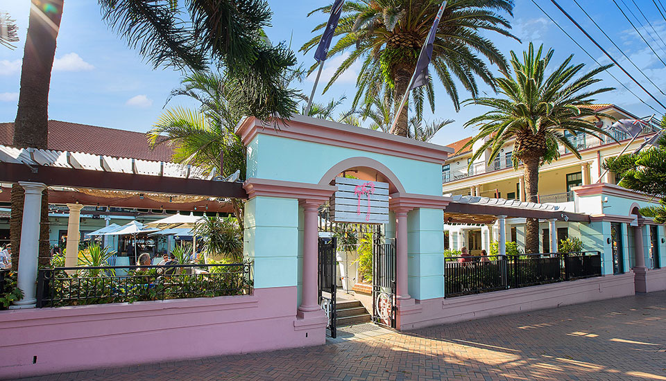 Photo of Glenroy Hotel in Alexandria